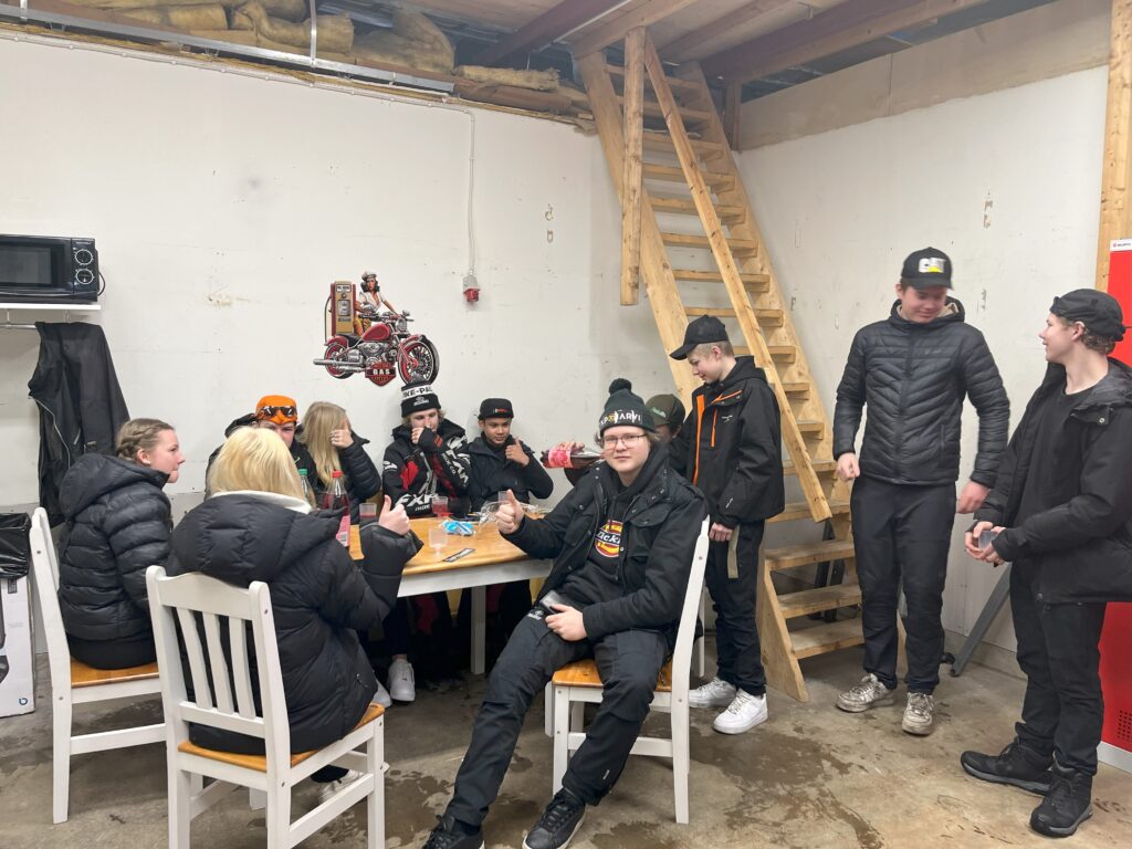 Pajalassa avattiin uusi korjaamo paikallisille nuorille