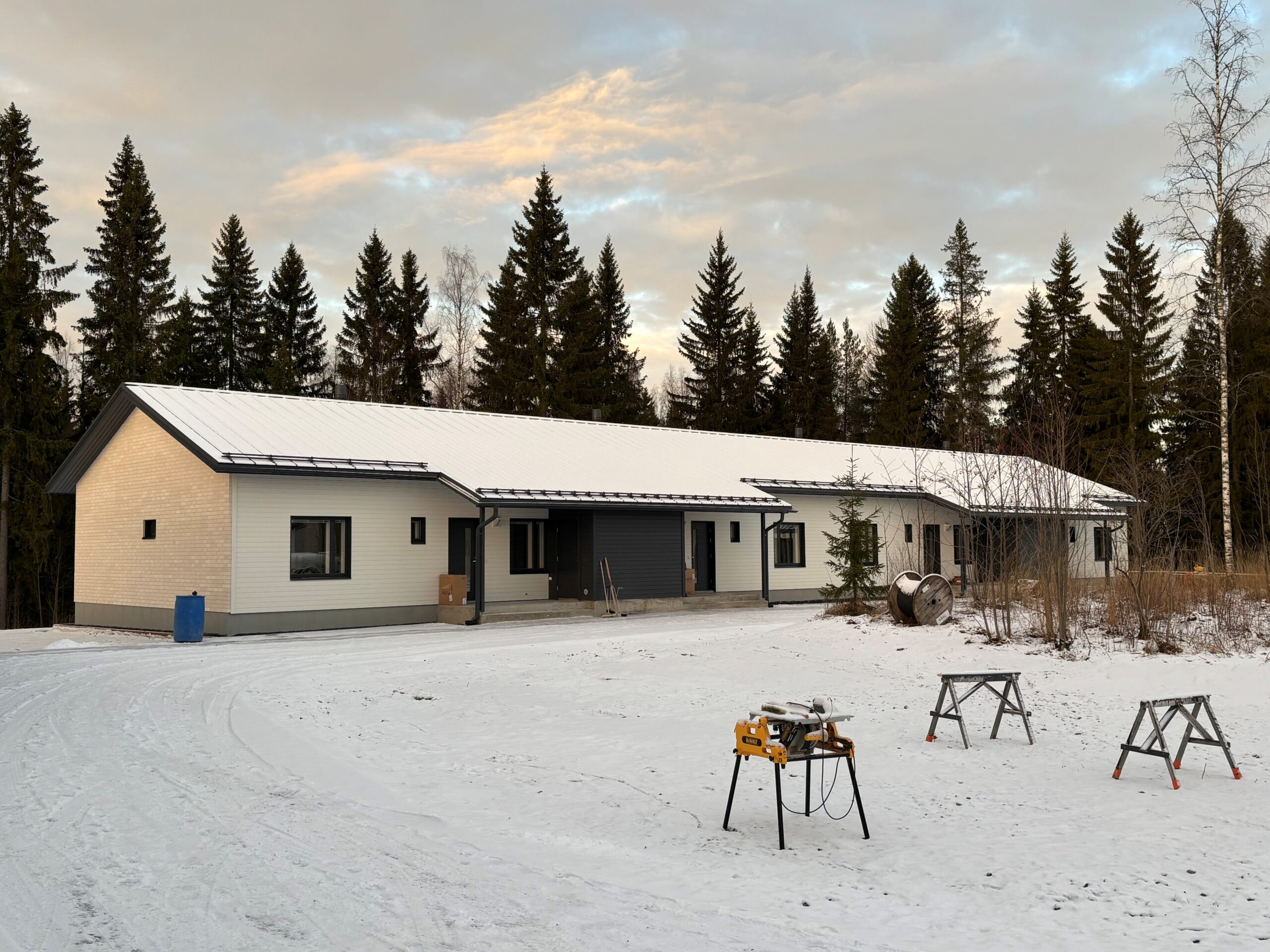 Tapojärvi on toteuttanut kaksi rivitalohanketta työmaan läheisyyteen Siilinjärvellä.