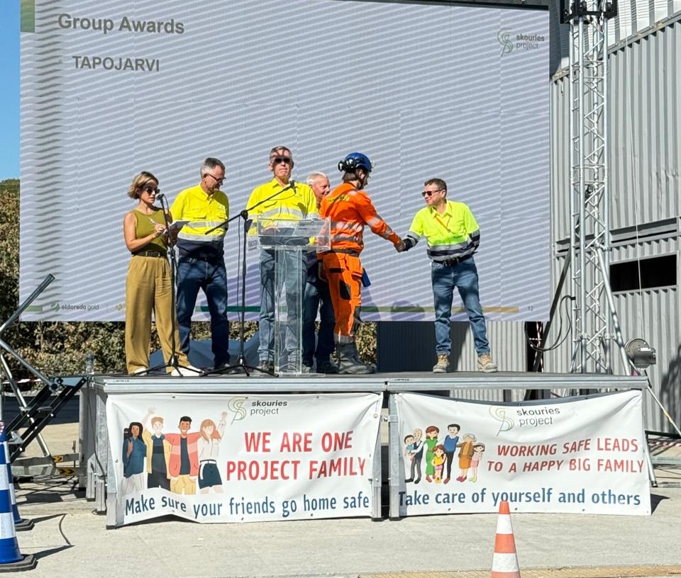 Tapojärvi on saanut kunnianosoituksen Eldorado Goldin terveys- ja turvallisuusohjelmassa, joka palkitsee erinomaisia positiivisia toimintatapoja.